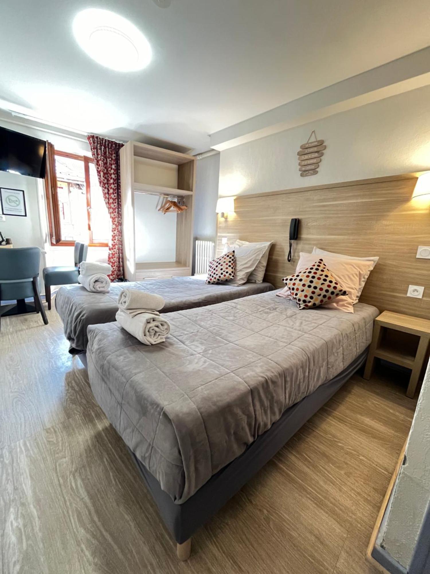 Hotel Du Cheval Blanc Barcelonnette Luaran gambar