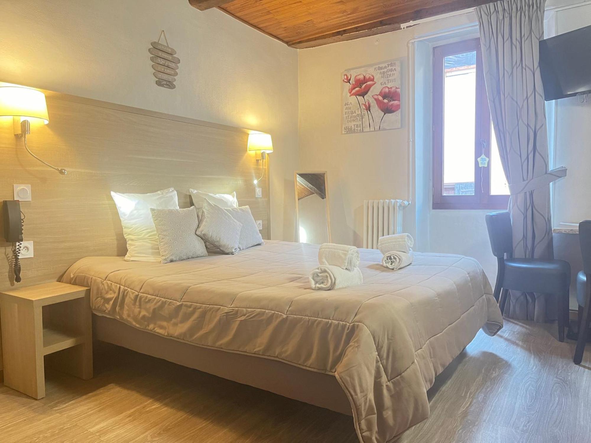Hotel Du Cheval Blanc Barcelonnette Luaran gambar